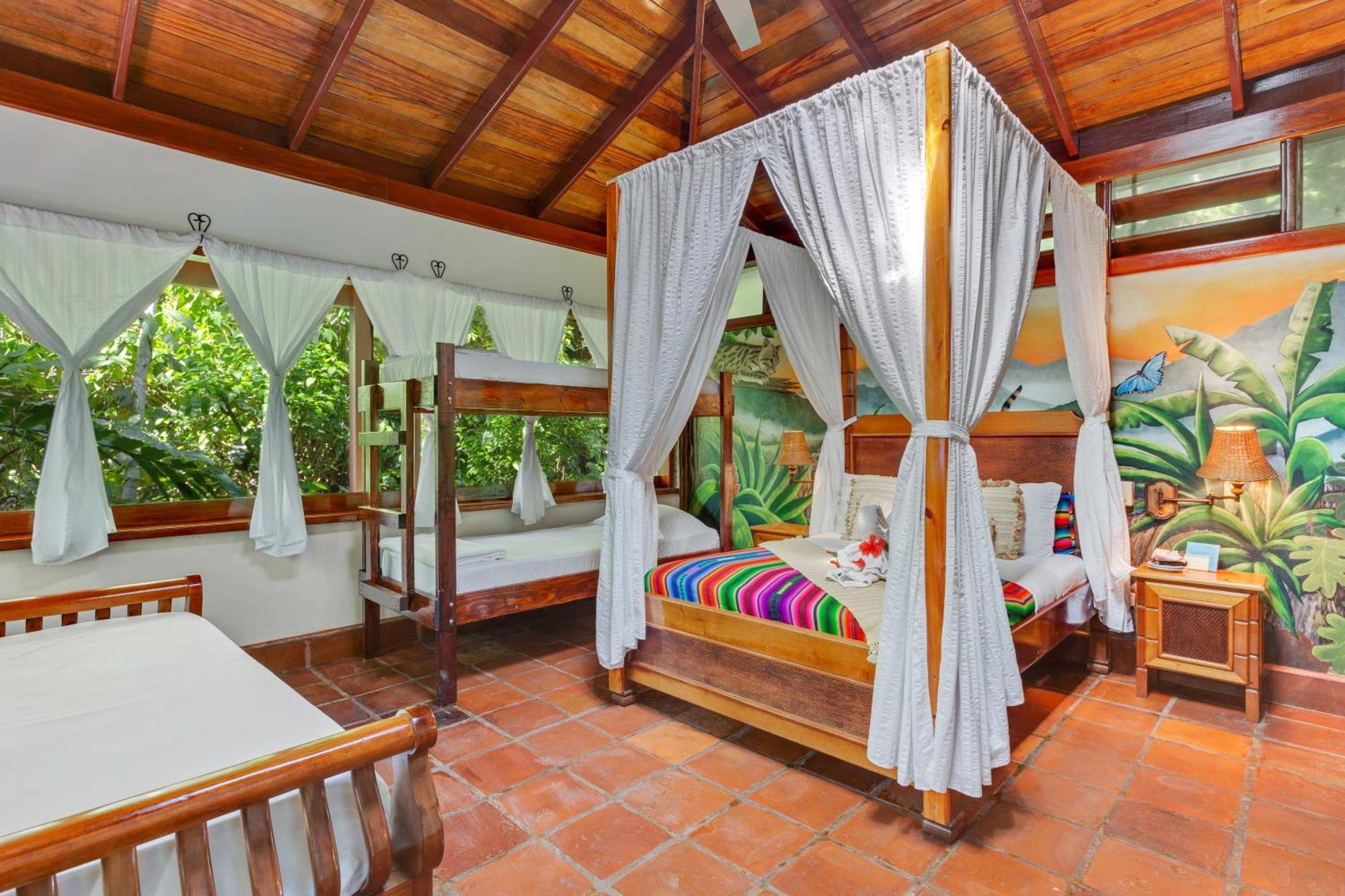 Ian Anderson Caves Branch Jungle Lodge ベルモパン エクステリア 写真
